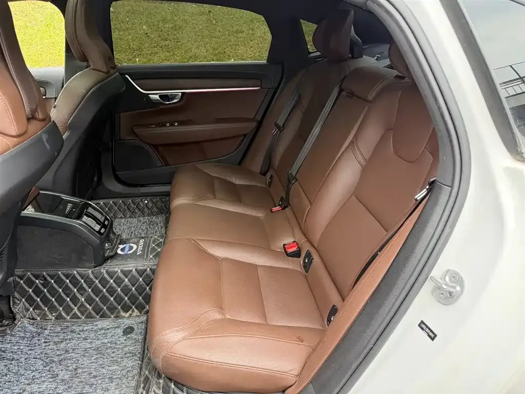 Volvo S90 — фото 3