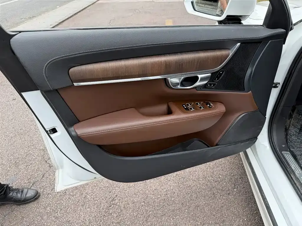 Volvo S90 — фото 2