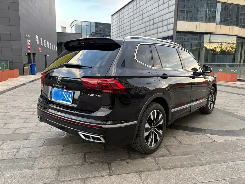 Volkswagen Tiguan L — фото 7