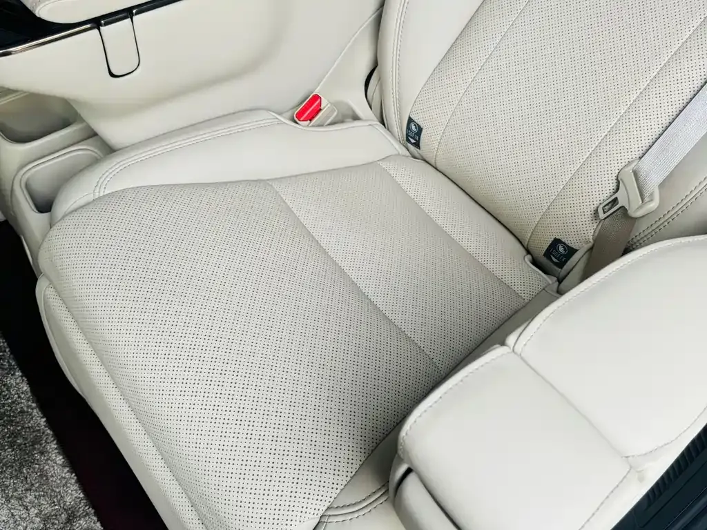 Toyota Alphard — фото 6