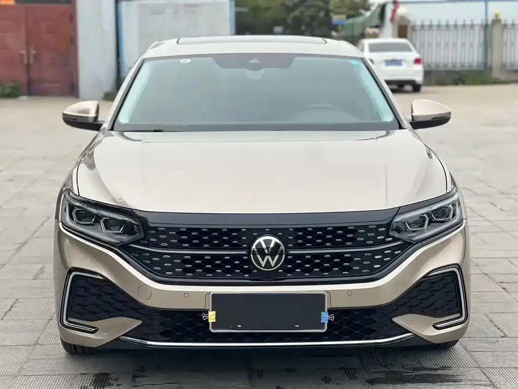 Volkswagen Passat — фото 3