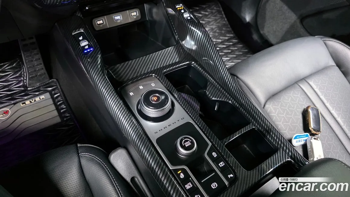 Kia Sorento — фото 8