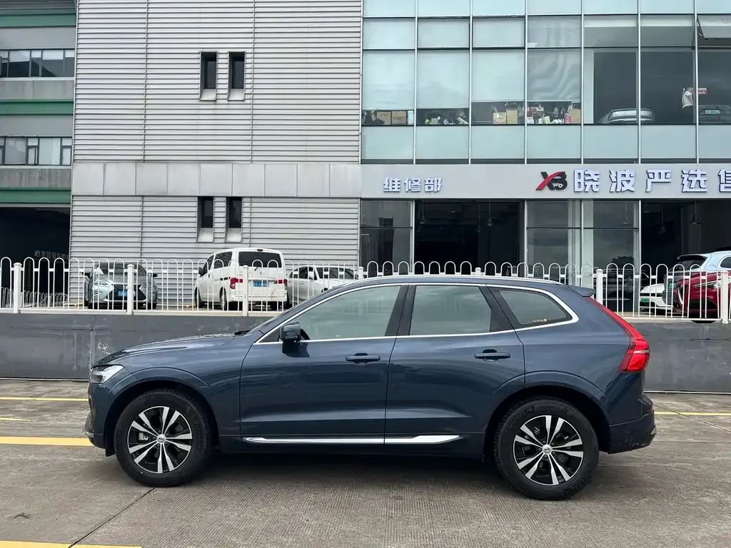 Volvo XC60 — фото 6