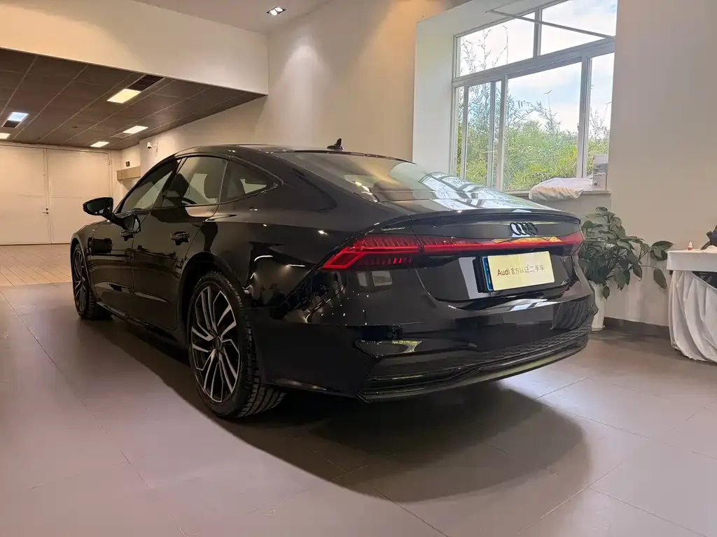 Audi A7 — фото 2
