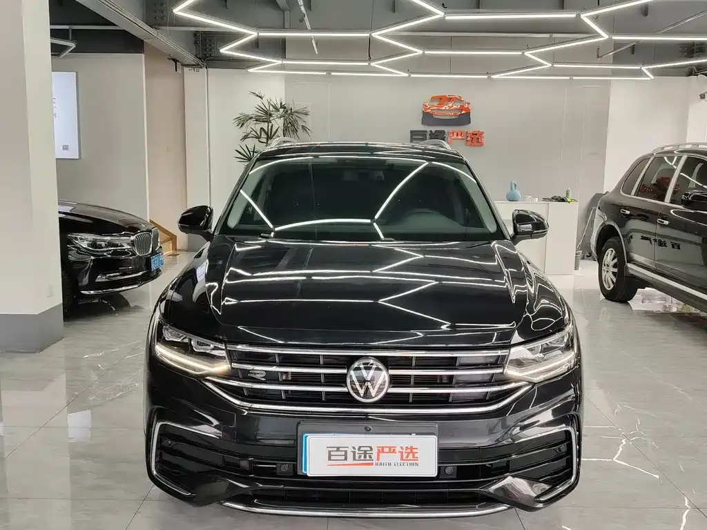 Volkswagen Tiguan L — фото 4