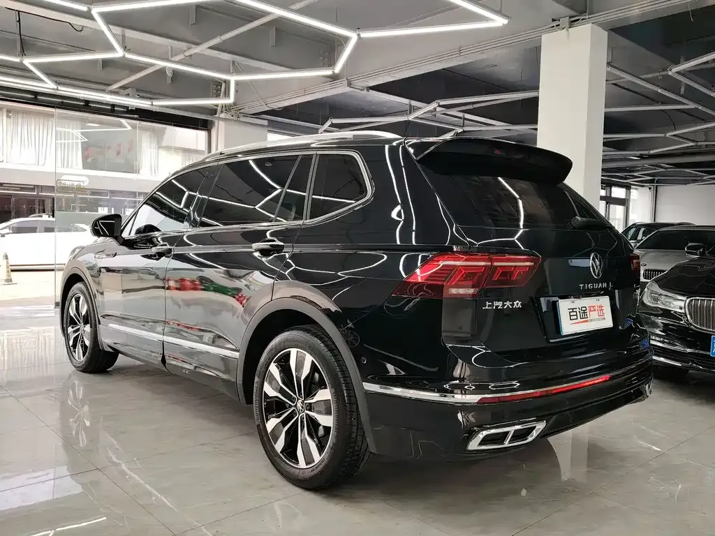 Volkswagen Tiguan L — фото 7