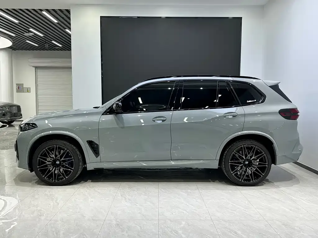 BMW X5 M 2025 из CN, фото 10