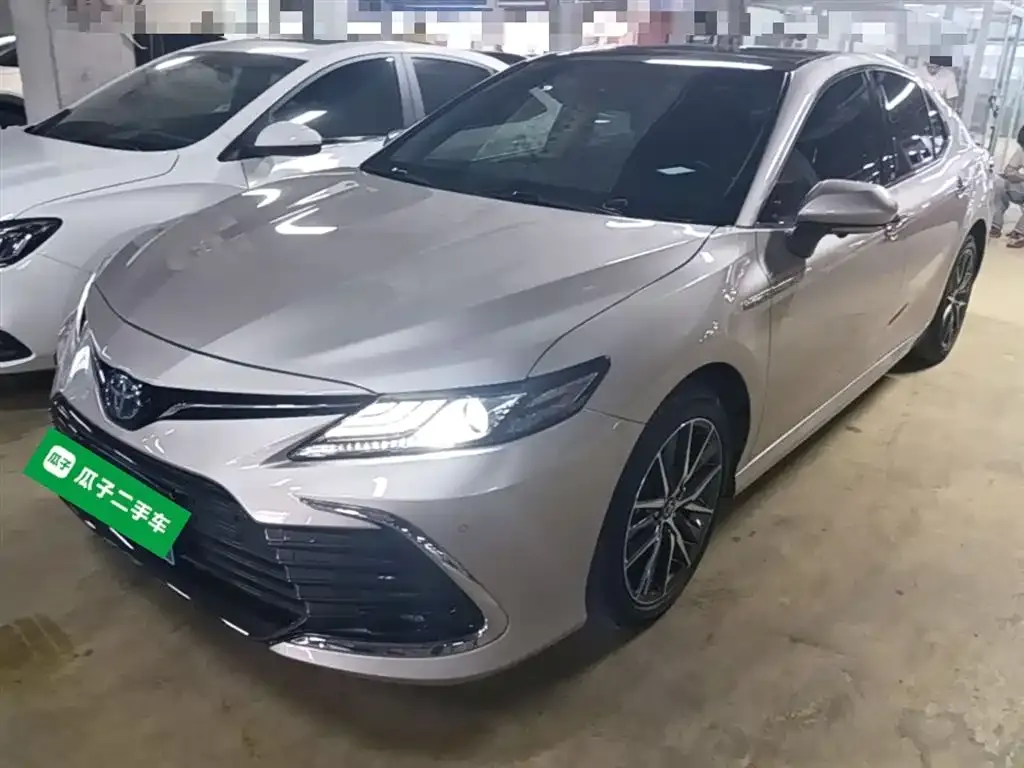 Toyota Camry — фото 7