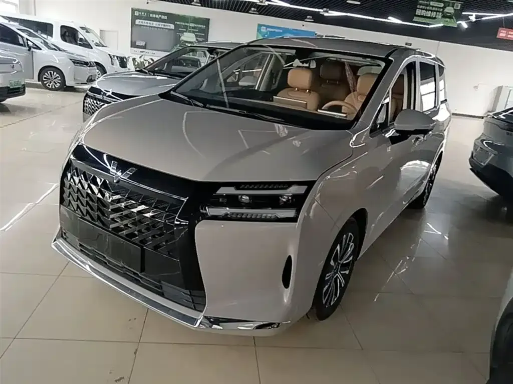 Wuling Starlight 730 New Energy — фото 9