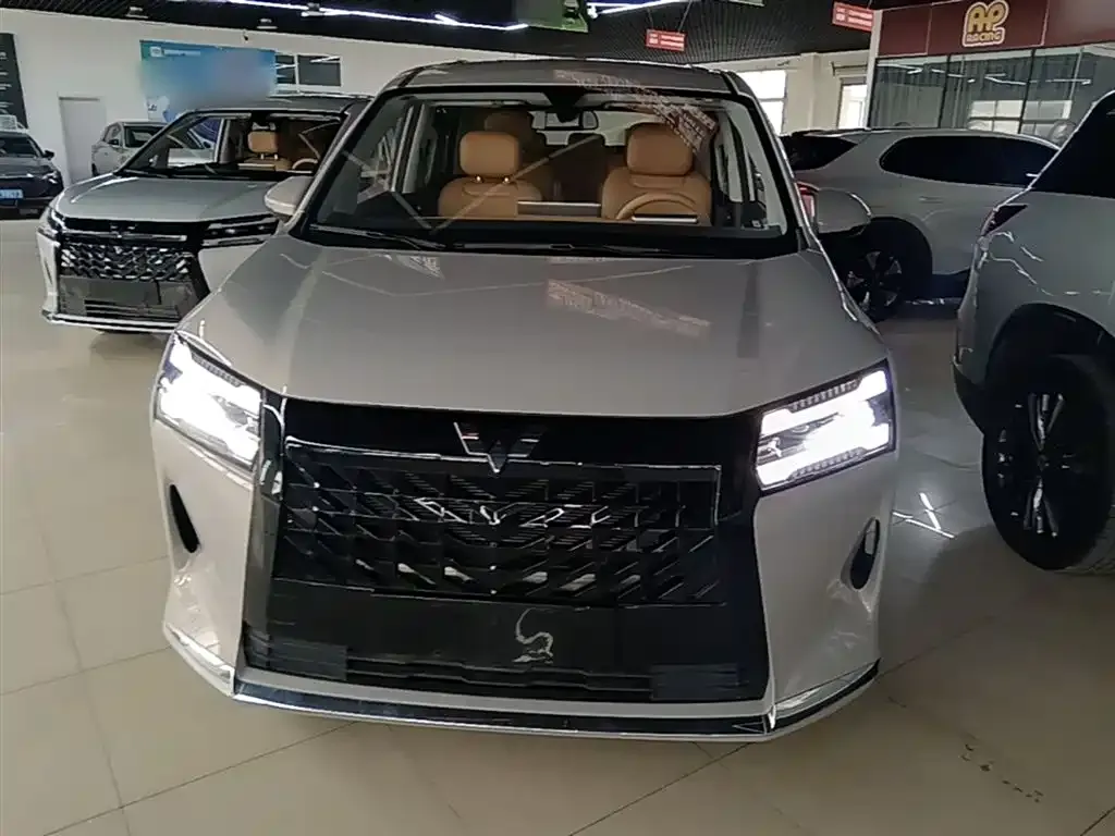 Wuling Starlight 730 New Energy — фото 6