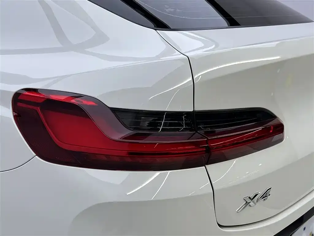 BMW X4 — фото 8