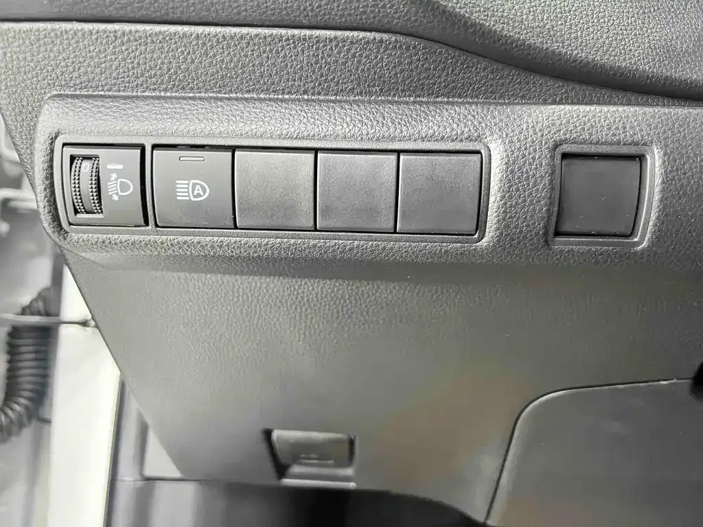 Toyota Corolla — фото 8