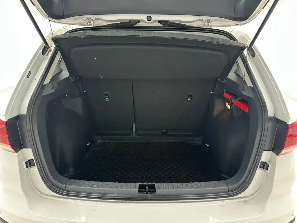 Volkswagen Tharu — фото 4