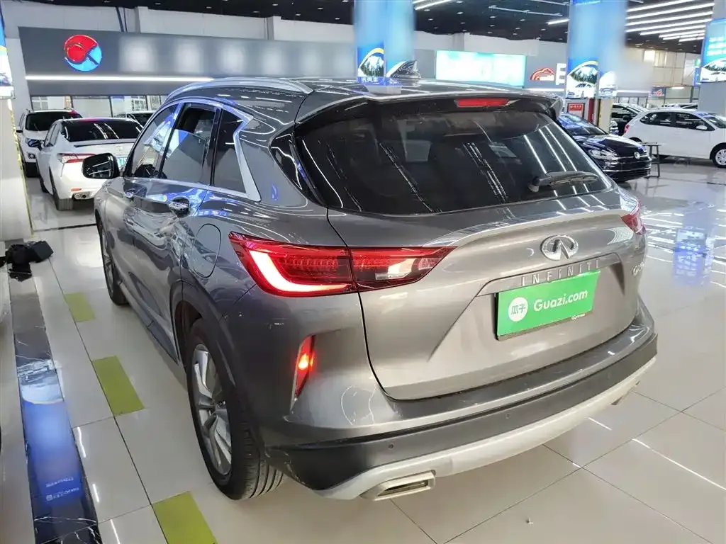 Infiniti QX50 2021 из CN, фото 4