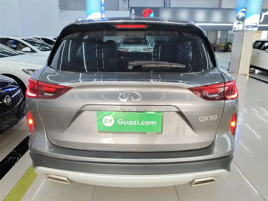 Infiniti QX50 2021 из CN, фото 10
