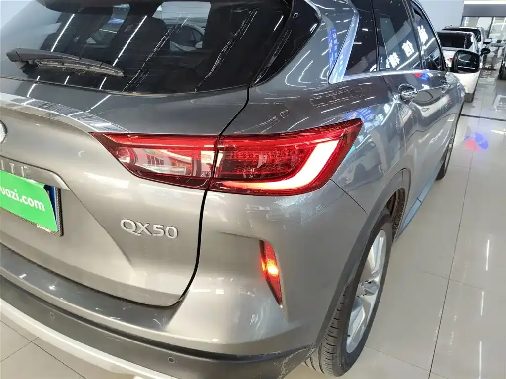 Infiniti QX50 2021 из CN, фото 6