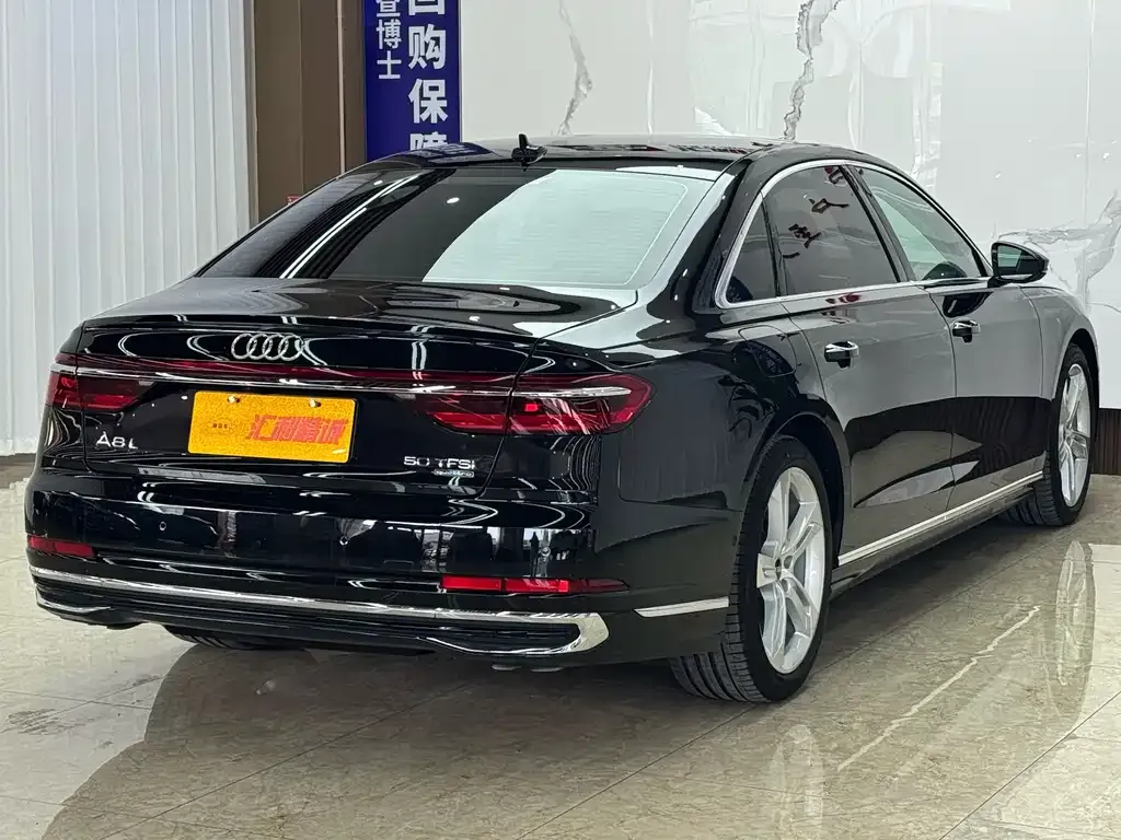 Audi A8 — фото 8
