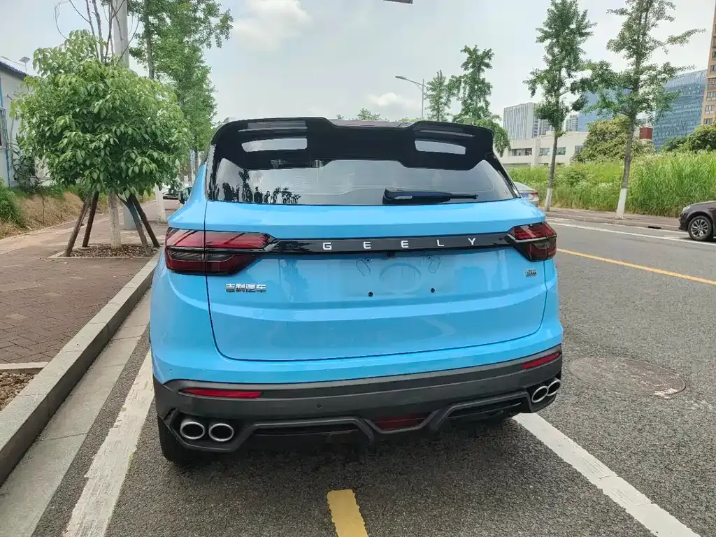 Geely Binyue — фото 10