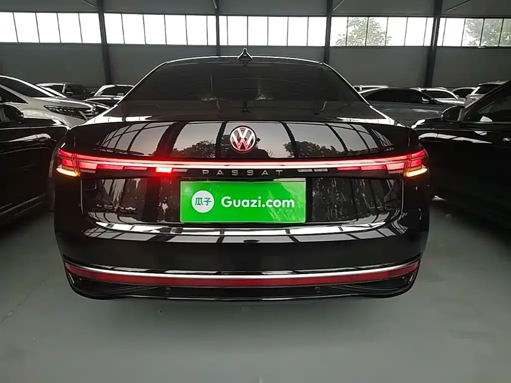 Volkswagen Passat — фото 9