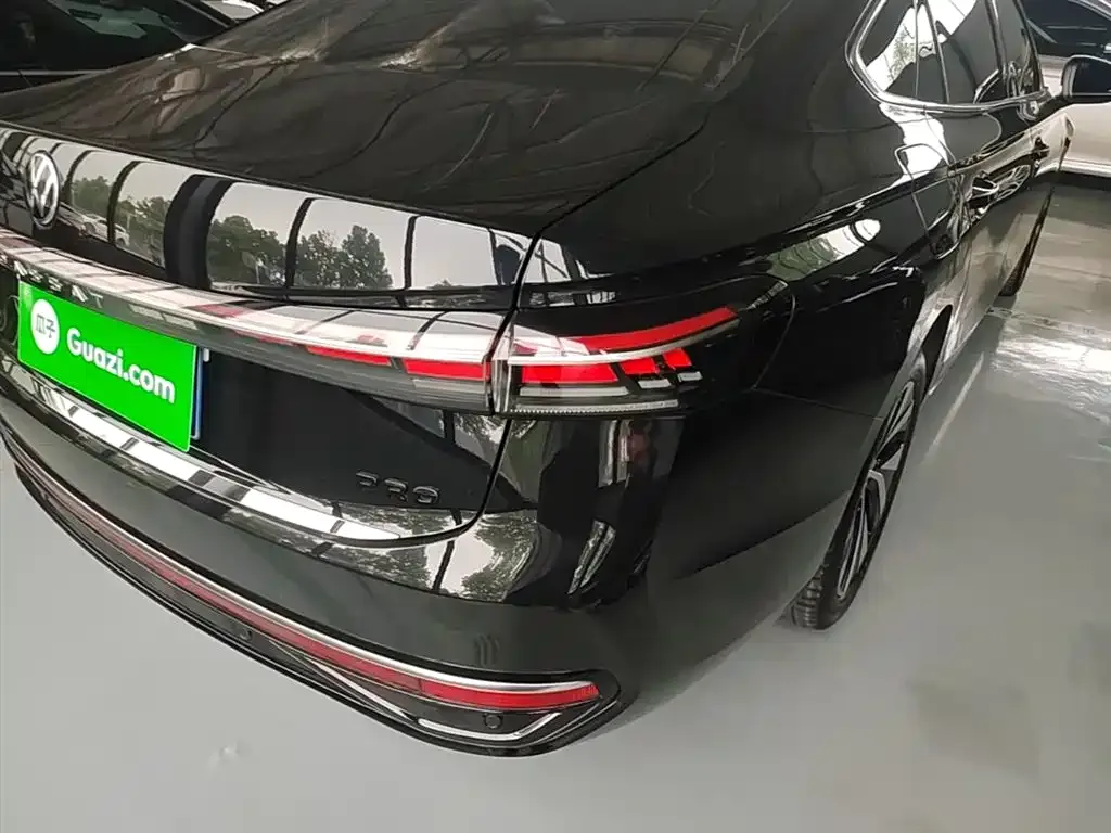 Volkswagen Passat — фото 10
