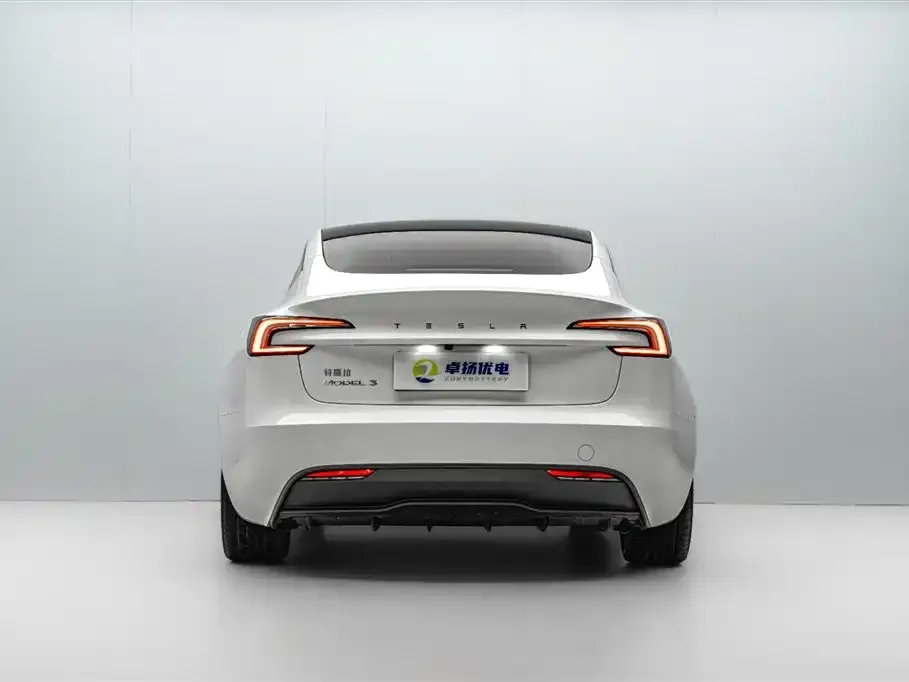 Tesla Model 3 — фото 2