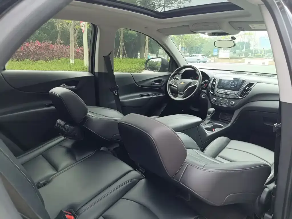 Chevrolet Equinox 2021 из CN, фото 4