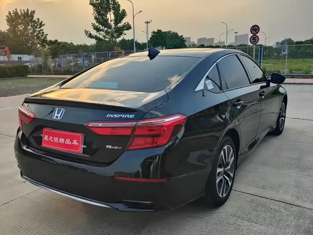 Honda Inspire — фото 6