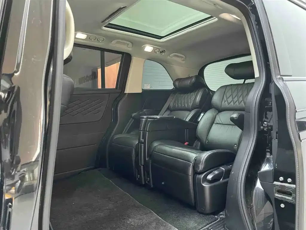 Honda Elysion 2021 из CN, фото 7