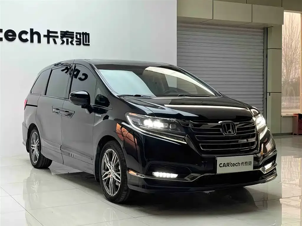 Honda Elysion 2021 из CN, фото 4