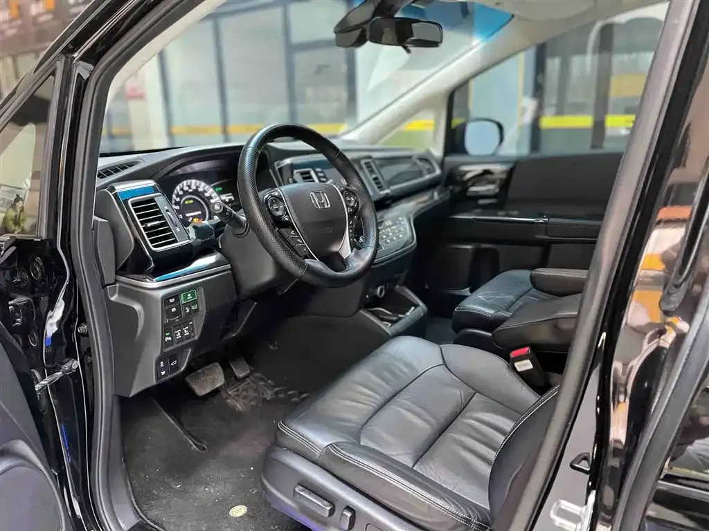 Honda Elysion 2021 из CN, фото 9