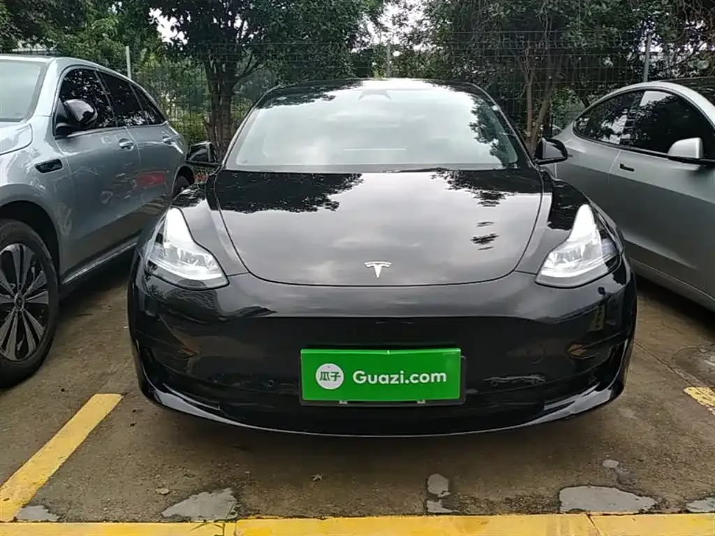 Tesla Model 3 — фото 3