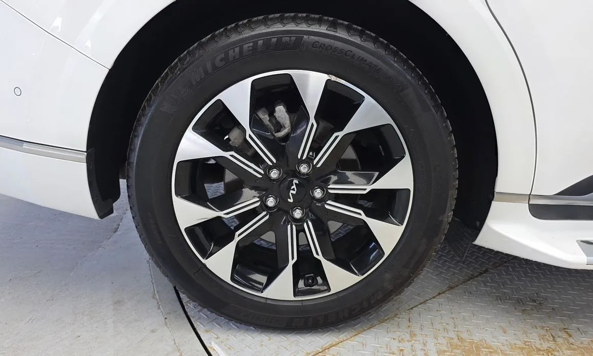 Kia Carnival 2023 из KR, фото 5