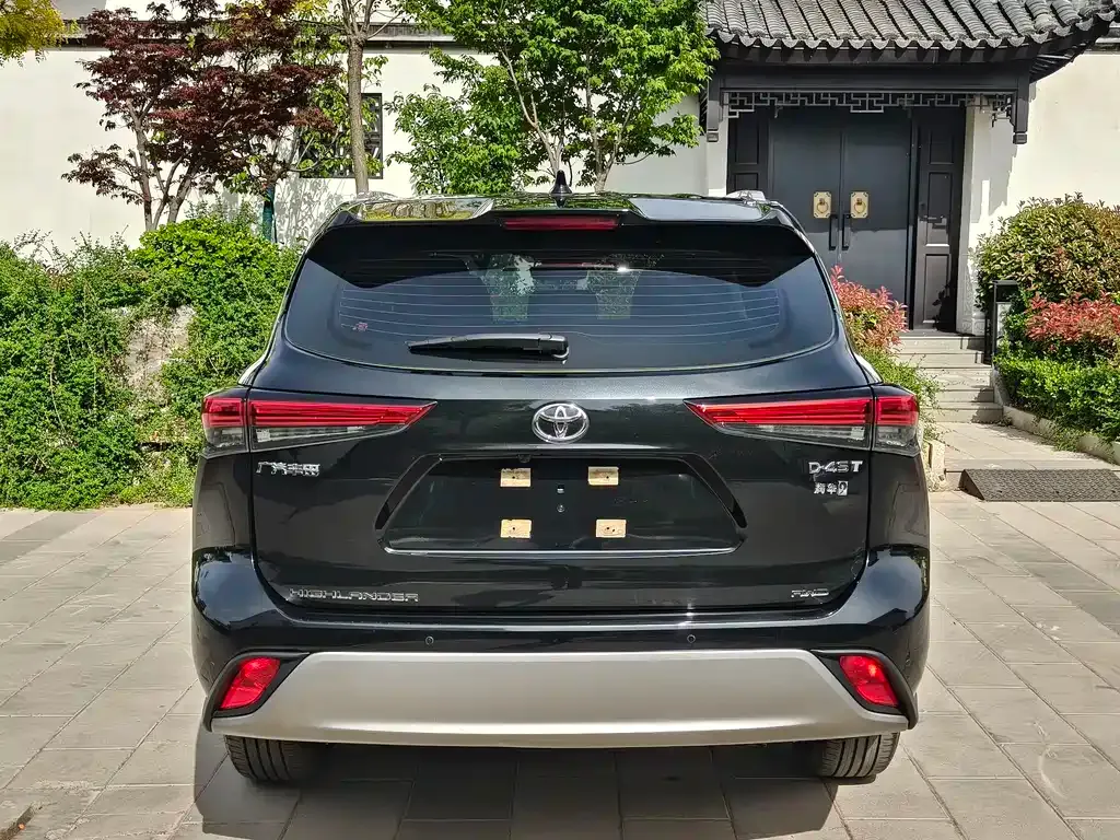 Toyota Highlander — фото 7