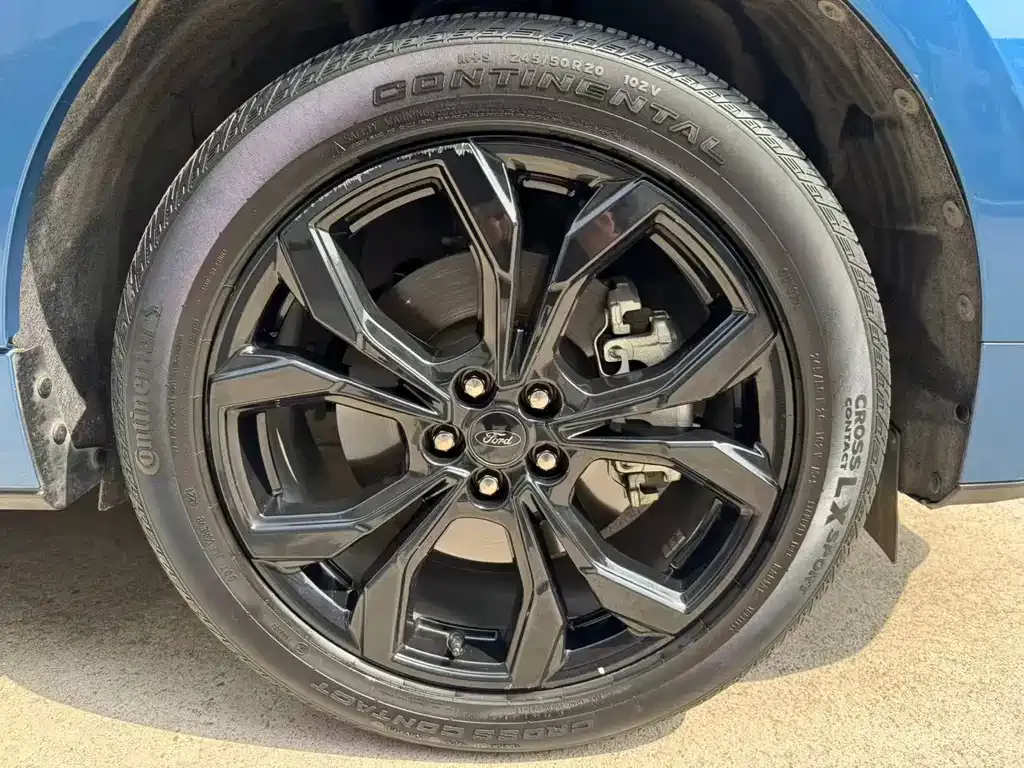 Ford Edge — фото 7