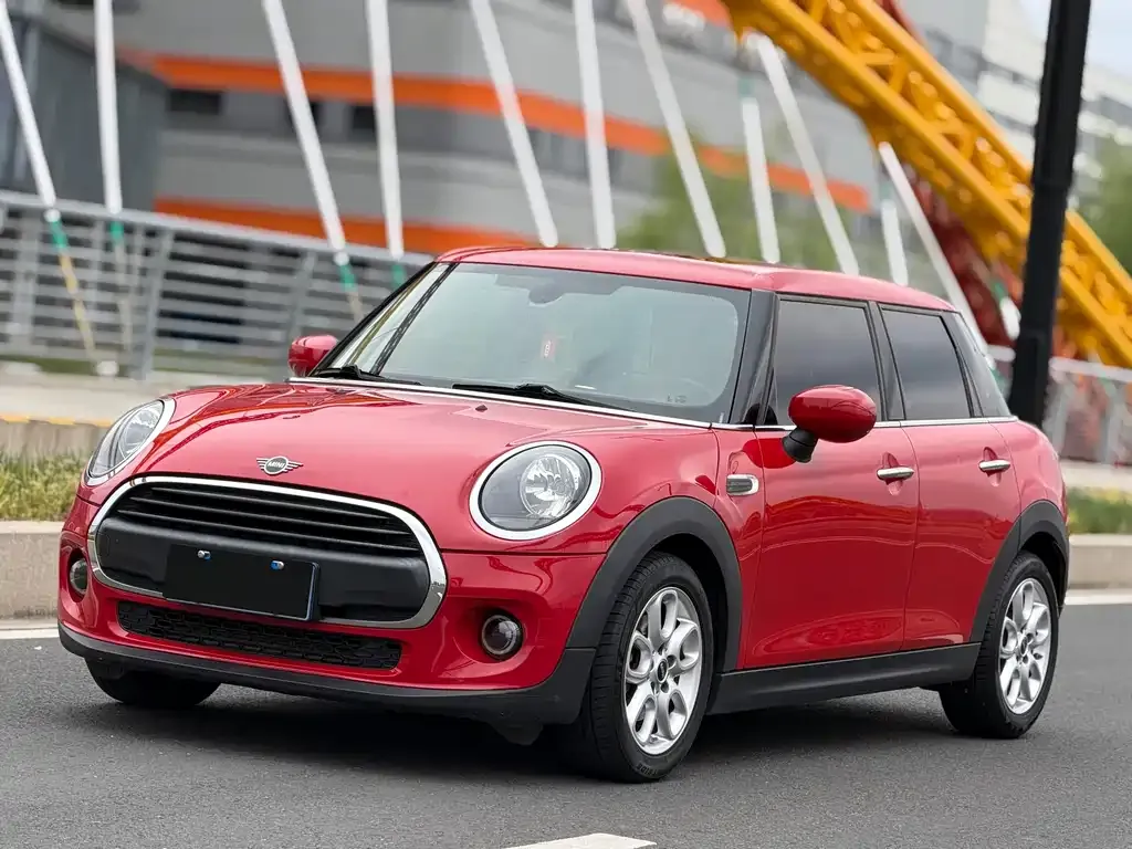 MINI Cooper (3-door)