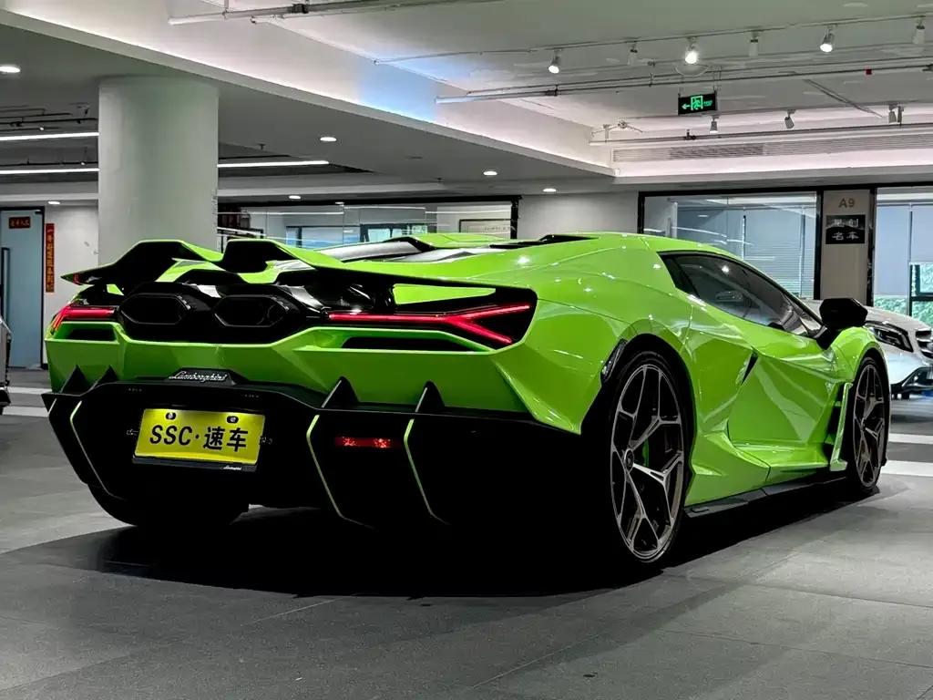 Lamborghini Revuelto 2025 из CN, фото 10
