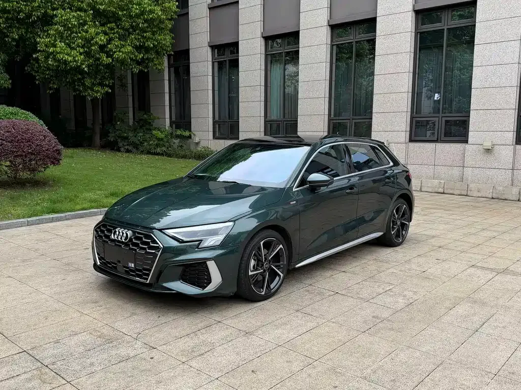 Audi A3 — фото 1