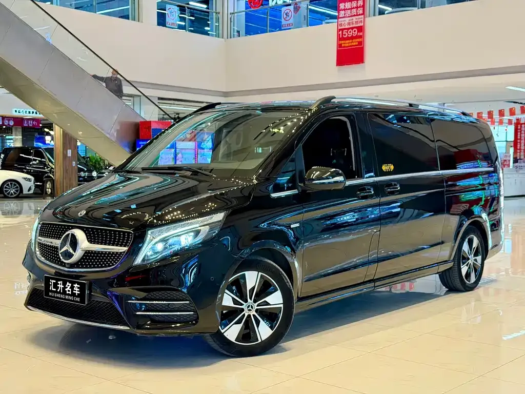 Mercedes-Benz V-Class — фото 1