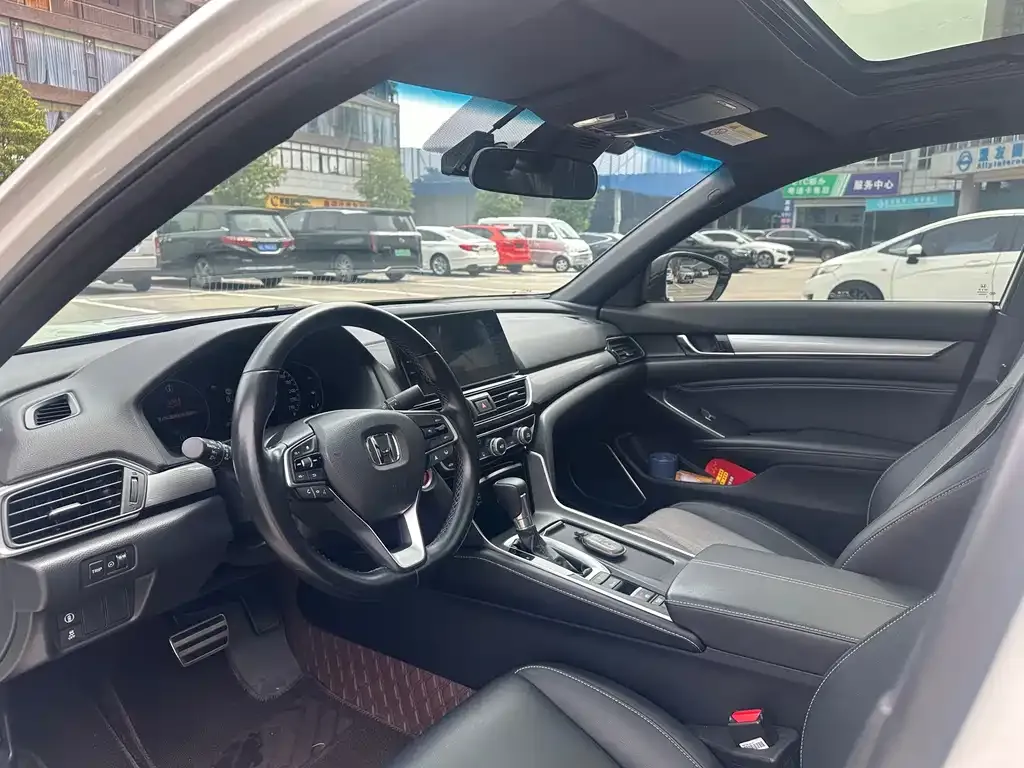 Honda Inspire 2023 из CN, фото 2