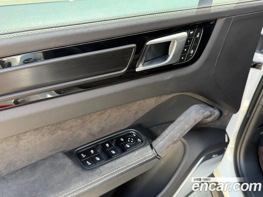 Porsche Cayenne 2022 из KR, фото 10