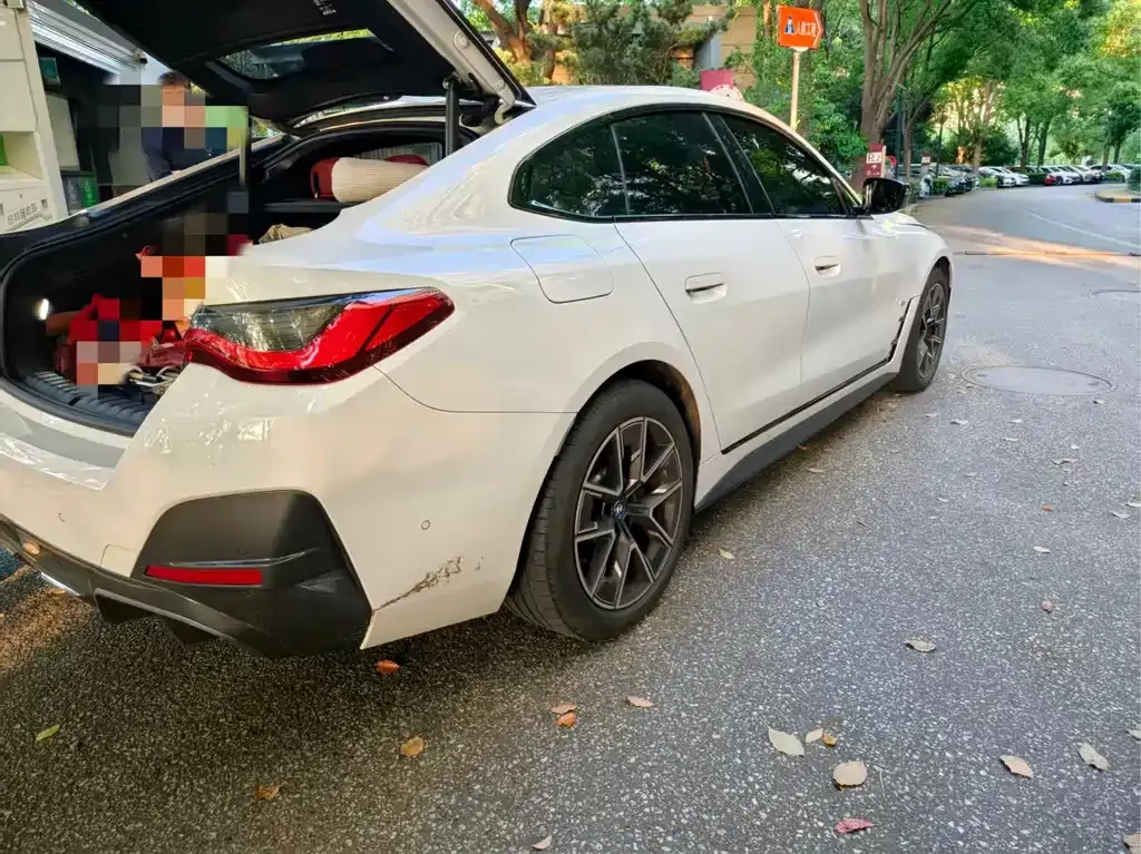 BMW i4 2023 из CN, фото 4