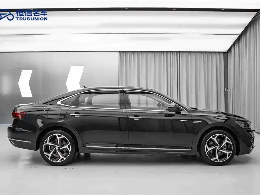 Volkswagen Passat — фото 9