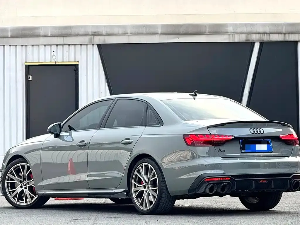 Audi S4 — фото 8