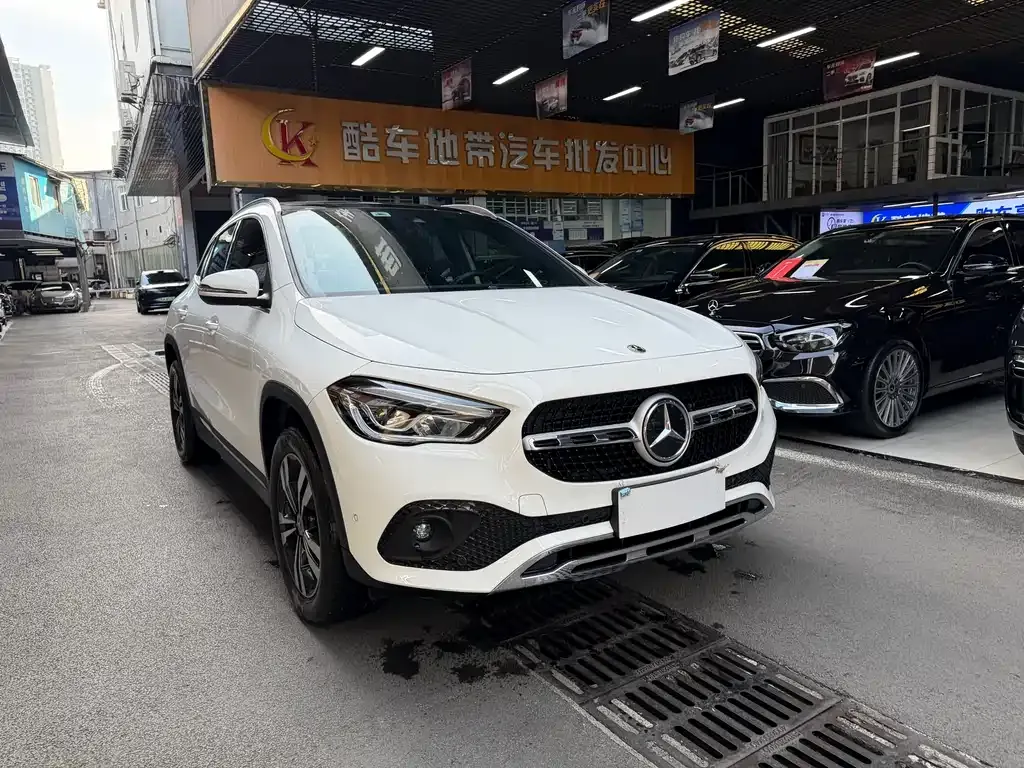 Mercedes-Benz GLA — фото 9