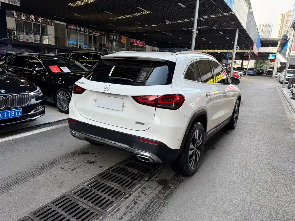 Mercedes-Benz GLA — фото 10