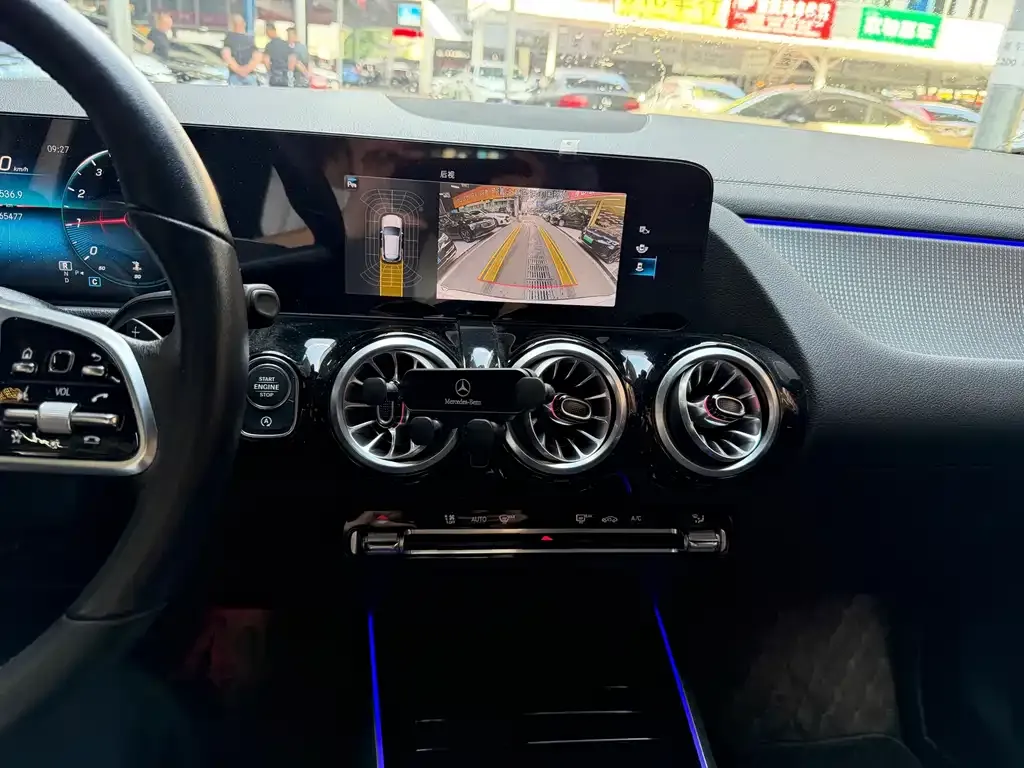 Mercedes-Benz GLA — фото 7