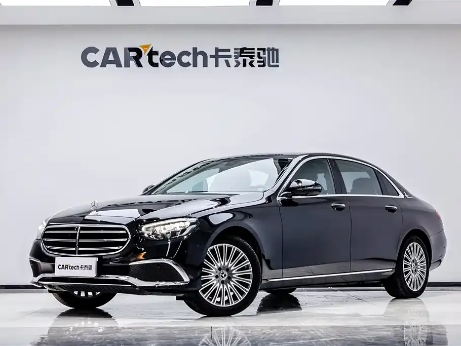 Mercedes-Benz E-Class — фото 1