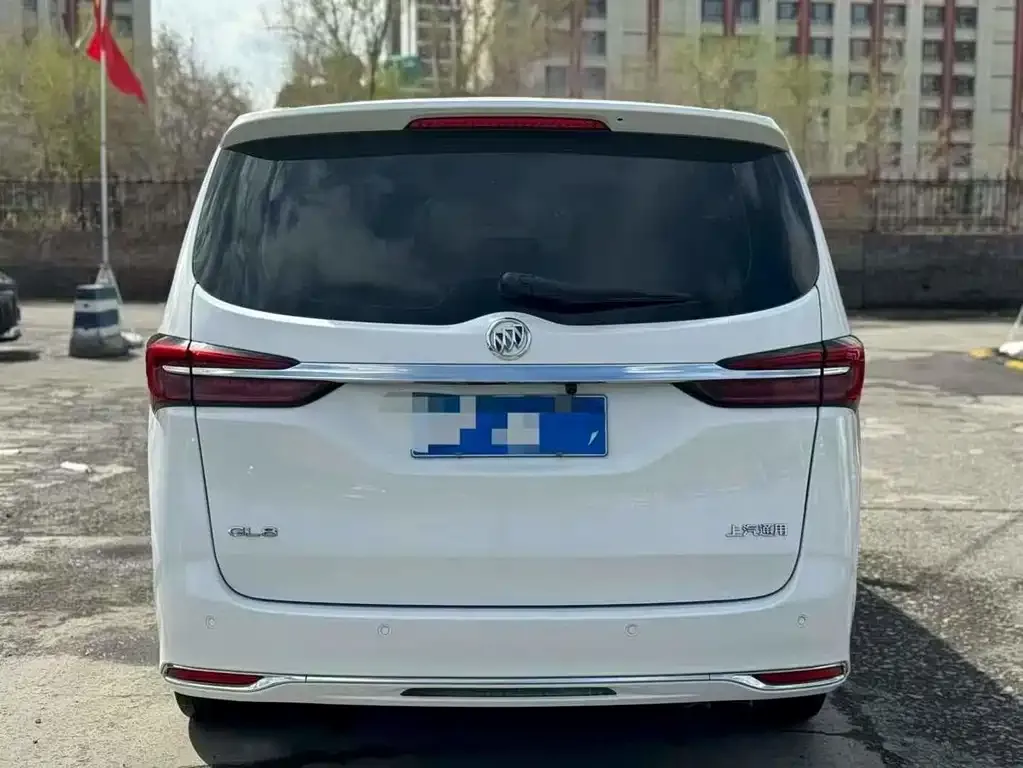 Buick GL8 2023 из CN, фото 3