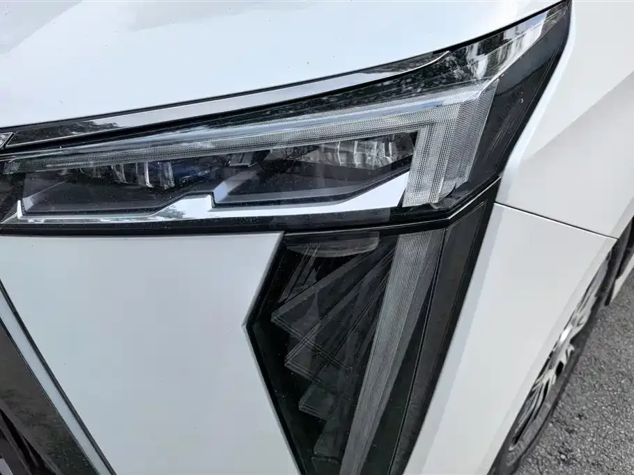 GAC Motor Trumpchi E9 — фото 9