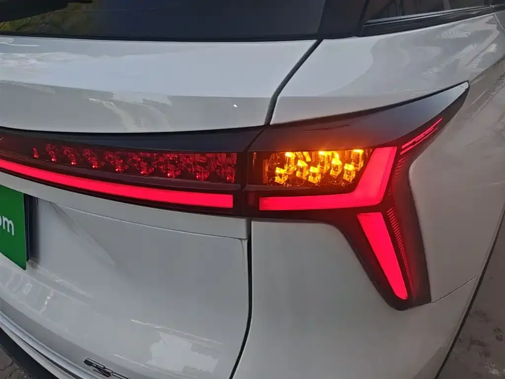 Changan CS75PLUS — фото 2